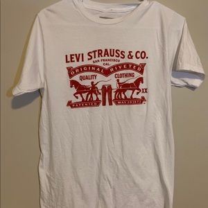 Levi’s Tee